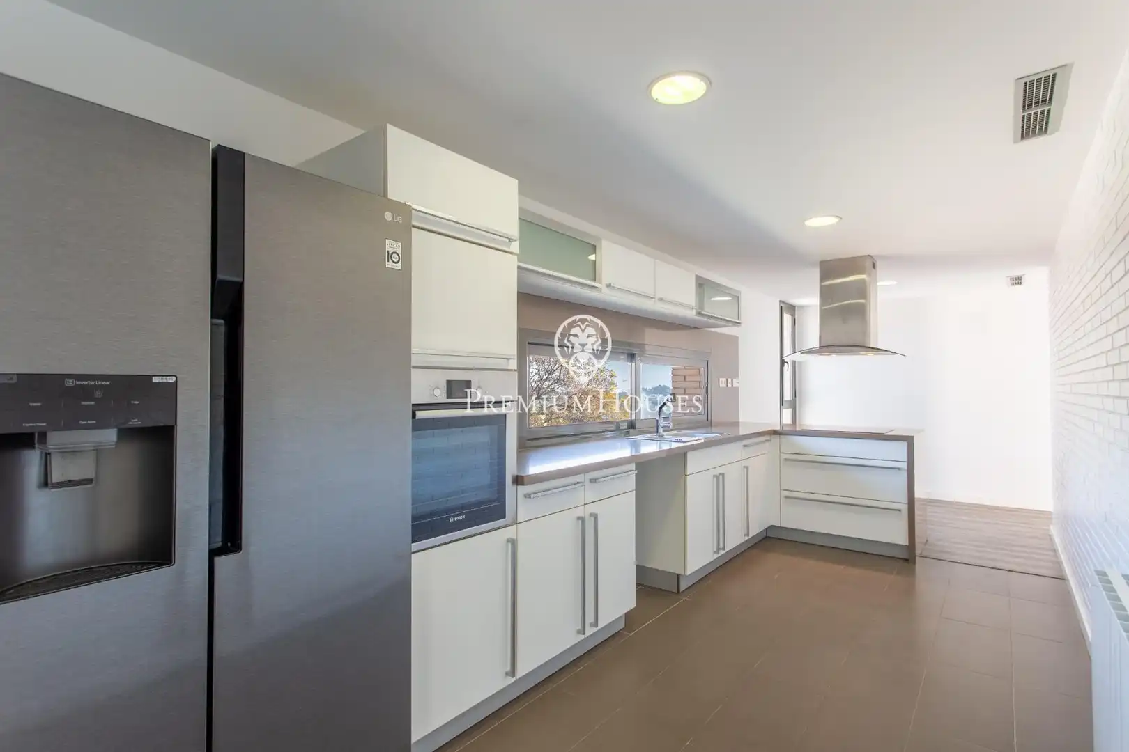 Cocina de Casa o chalet en venta en Mataró con Aire acondicionado, Calefacción y Jardín privado