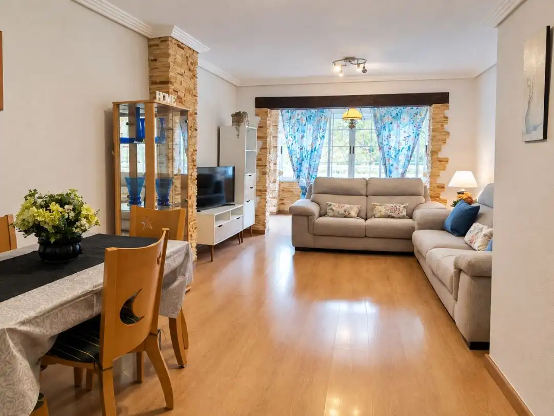 Flat with pool for sale in Olimpo 38