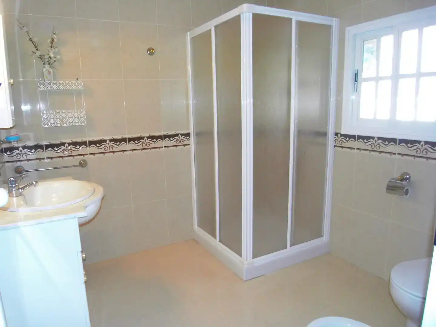 Bathroom of Detached homes for sale in Lucena  with Balcony