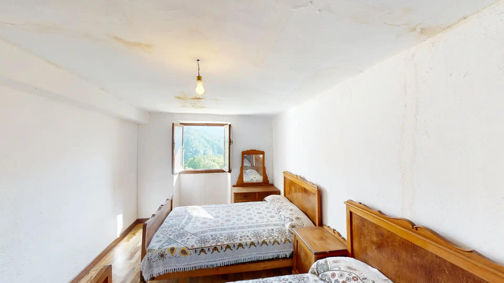 Habitación de Casa adosada en venta en Zegama con Jardín privado y Amueblado
