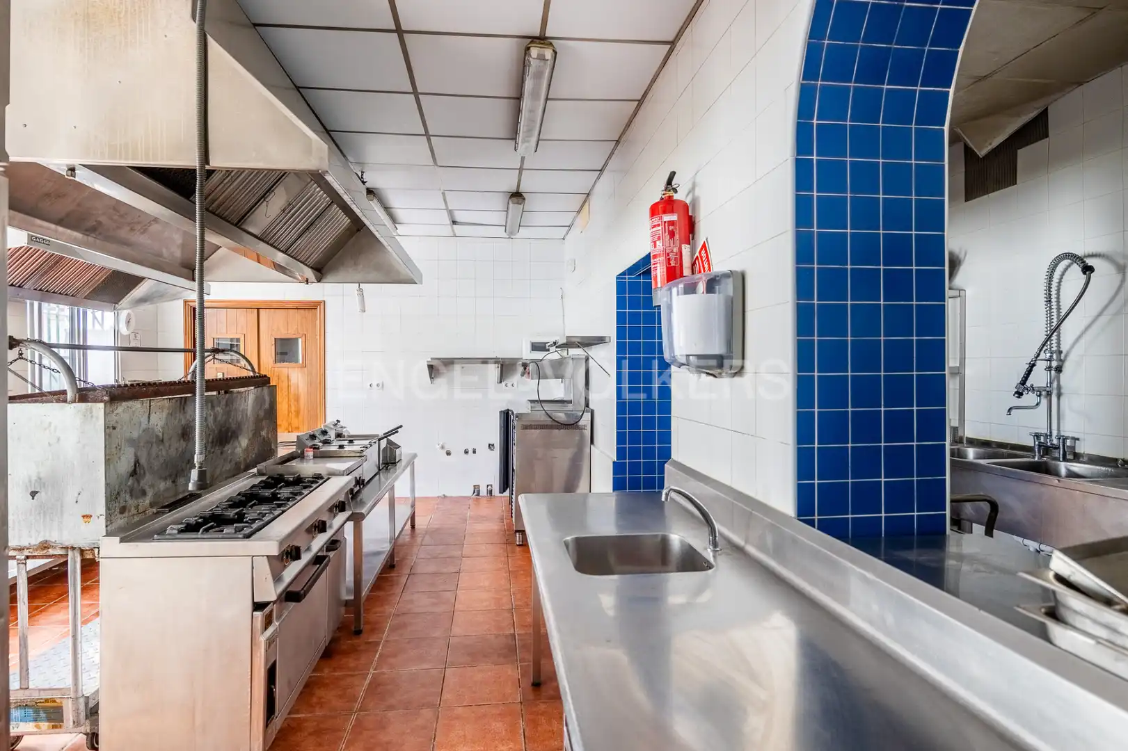 Kitchen of Commercial properties for sale in Villanueva del Ariscal  with Air Conditioner, Heating and Furnished