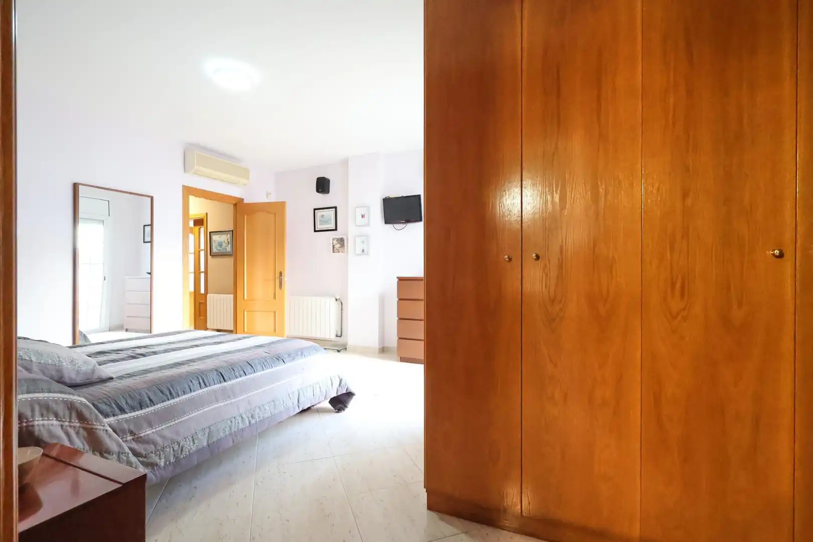 Dormitori de Casa o xalet en venda en Cubelles amb Aire condicionat, Jardí privat i Terrassa