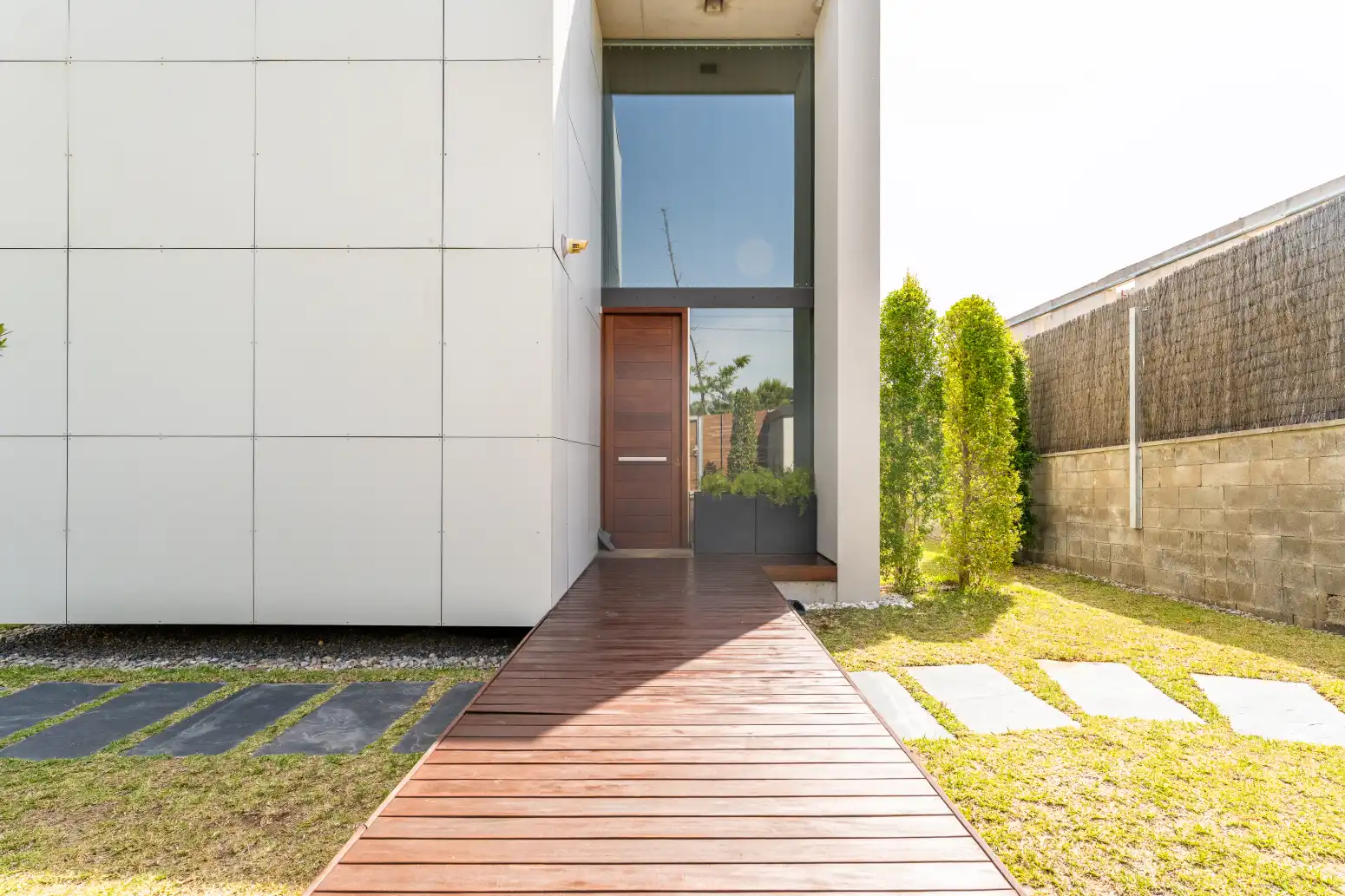 Vista exterior de Casa o chalet en venta en Castellvell del Camp con Calefacción, Jardín privado y Parquet