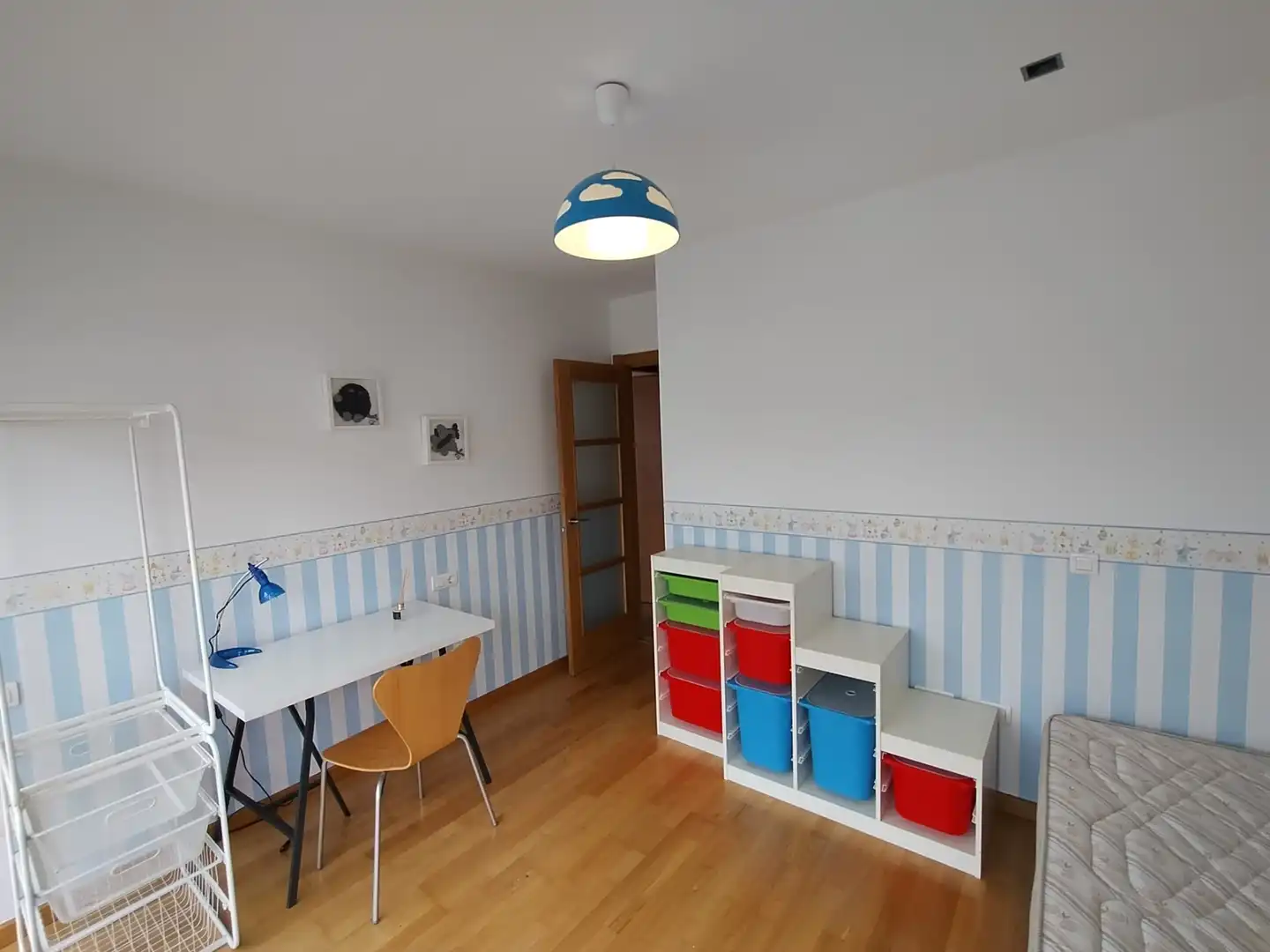 Bedroom of Flat for rent in Santiago de Compostela   with Heating, Storage room and Furnished