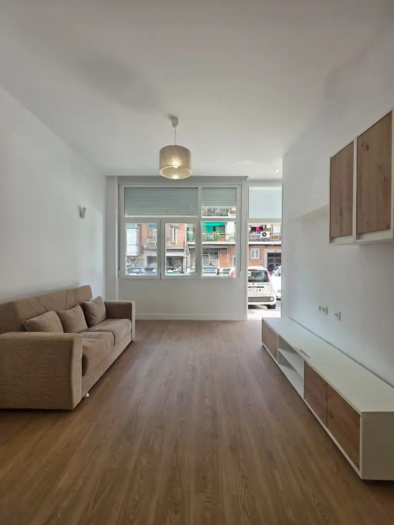 Living room of Study for rent in Madrid  with Air Conditioner, Heating and Furnished