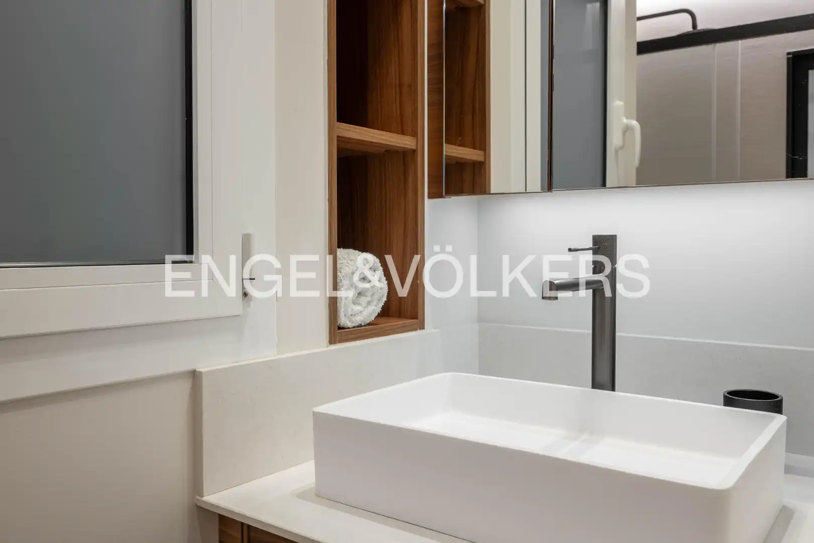 Bathroom of Study for rent in Donostia - San Sebastián   with Heating, Terrace and Furnished