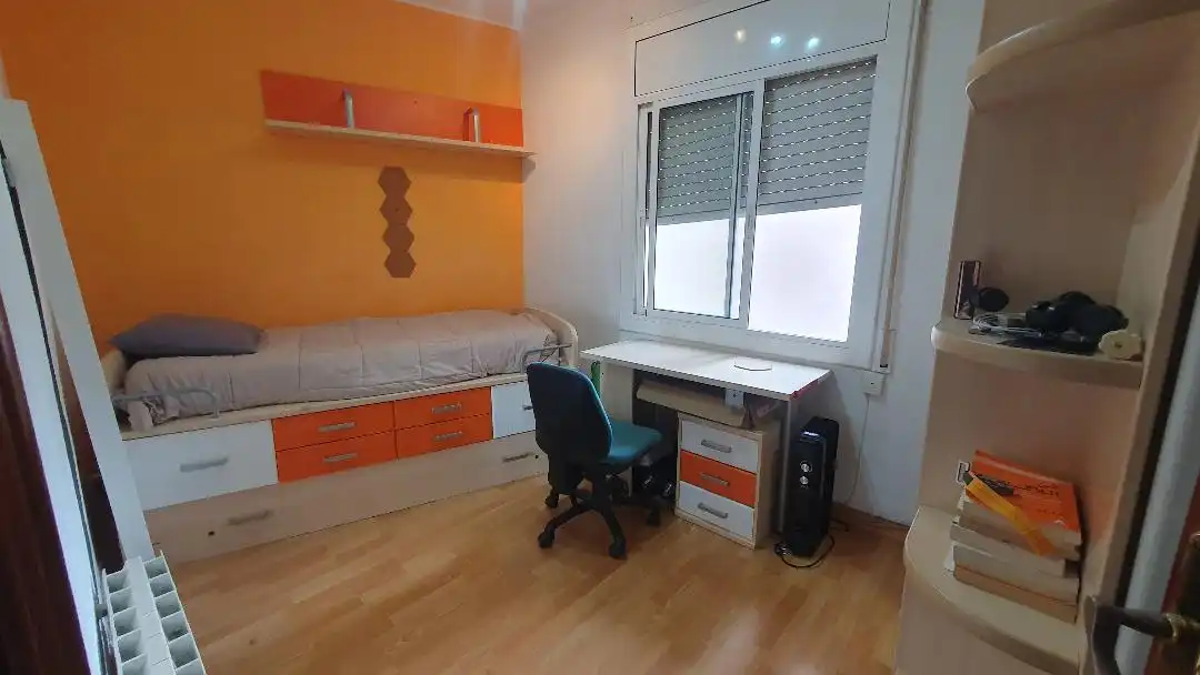 Habitación de Piso en venta en Barcelona con Calefacción, Parquet y Terraza