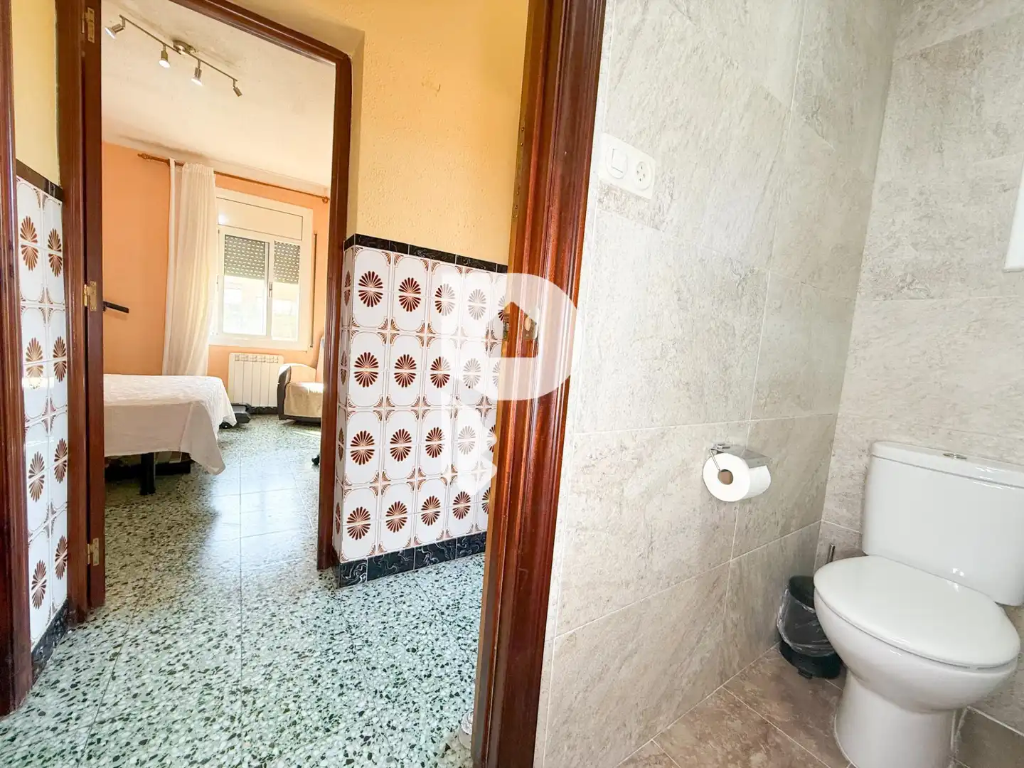 Bathroom of Houses for sale in Sant Vicenç Dels Horts  with Air Conditioner, Heating and Private garden