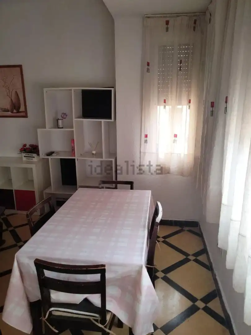 Habitación de Piso en venta en Granada con Amueblado