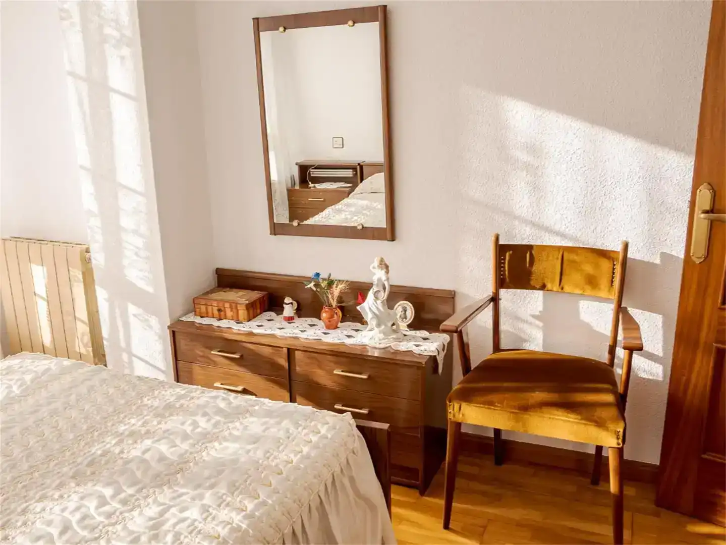 Habitación de Piso en venta en Cistierna con Parquet, Trastero y Horno