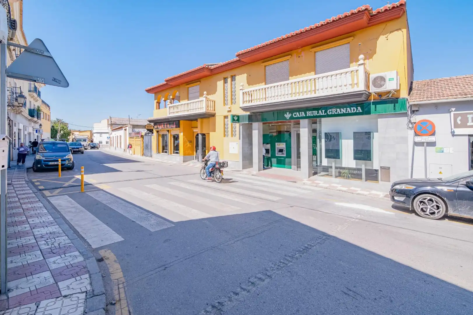Vista exterior de Piso en venta en Vegas del Genil con Calefacción, Trastero y Balcón