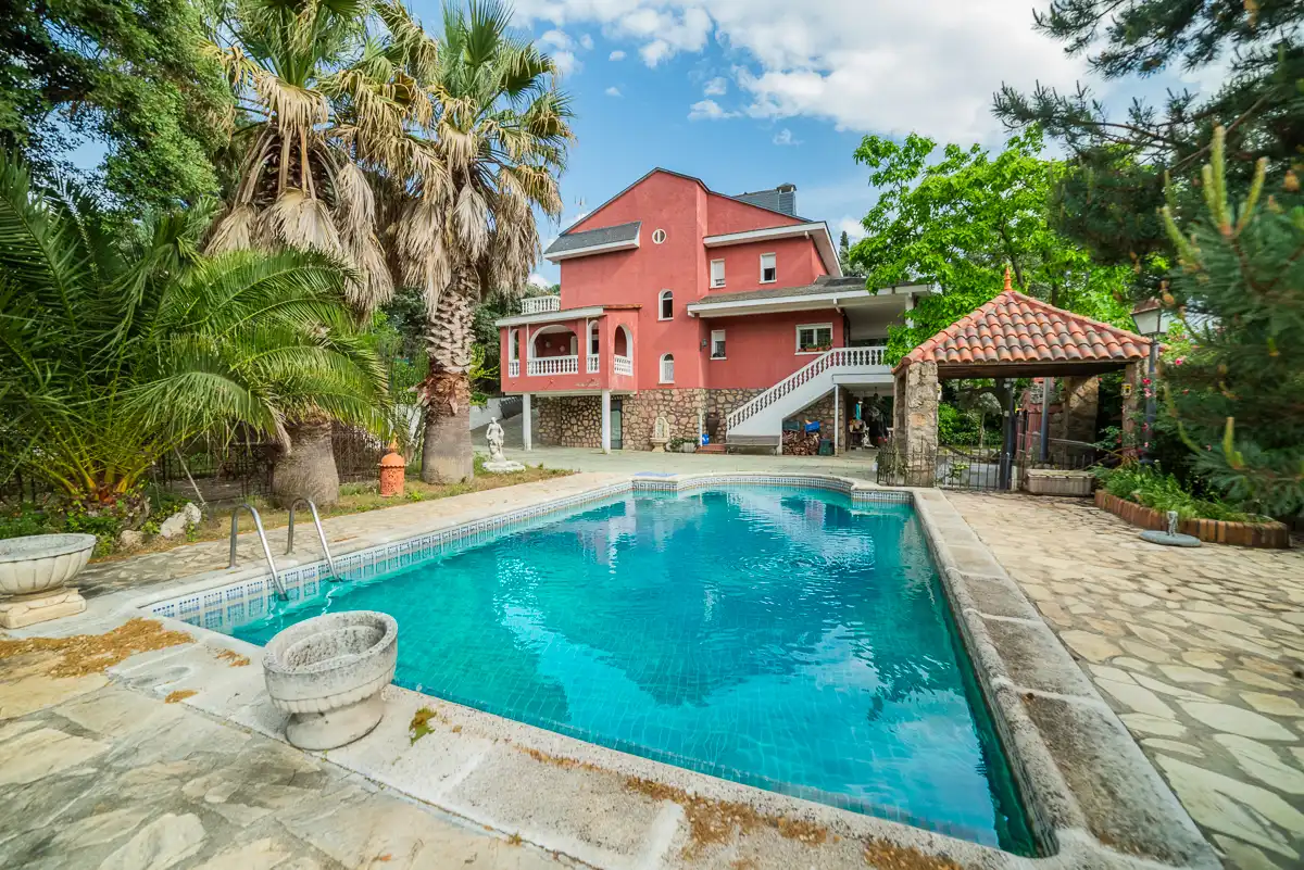 Swimming pool of Houses for sale in Arroyomolinos (Madrid)  with Air Conditioner, Heating and Private garden