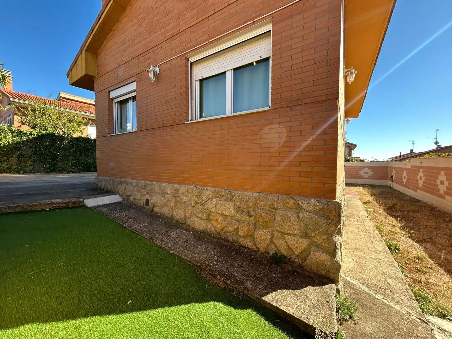 Vista exterior de Casa o chalet en venta en Pioz con Piscina