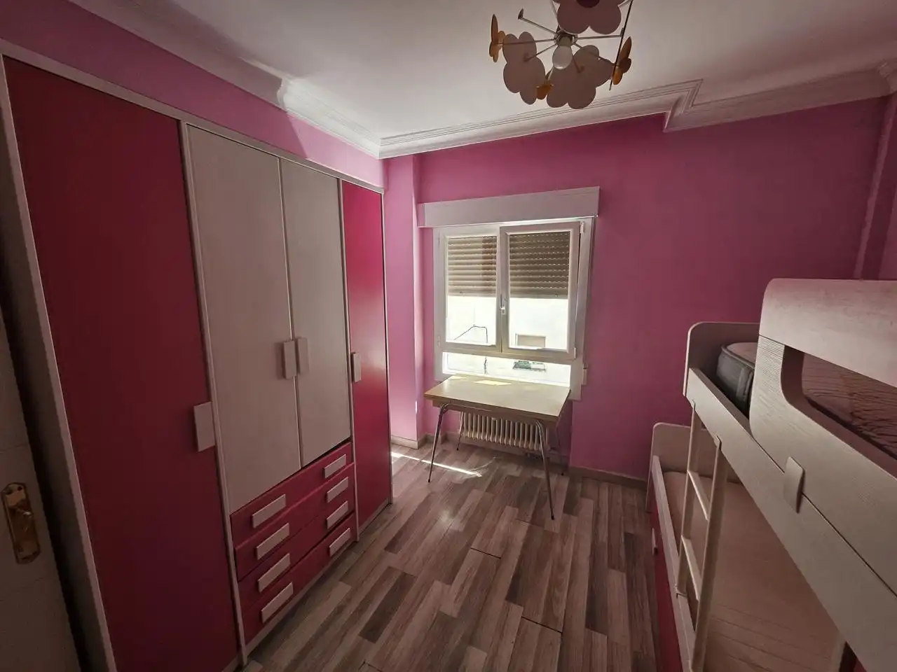Bedroom of Flat for sale in  Pamplona / Iruña  with Heating, Furnished and Balcony