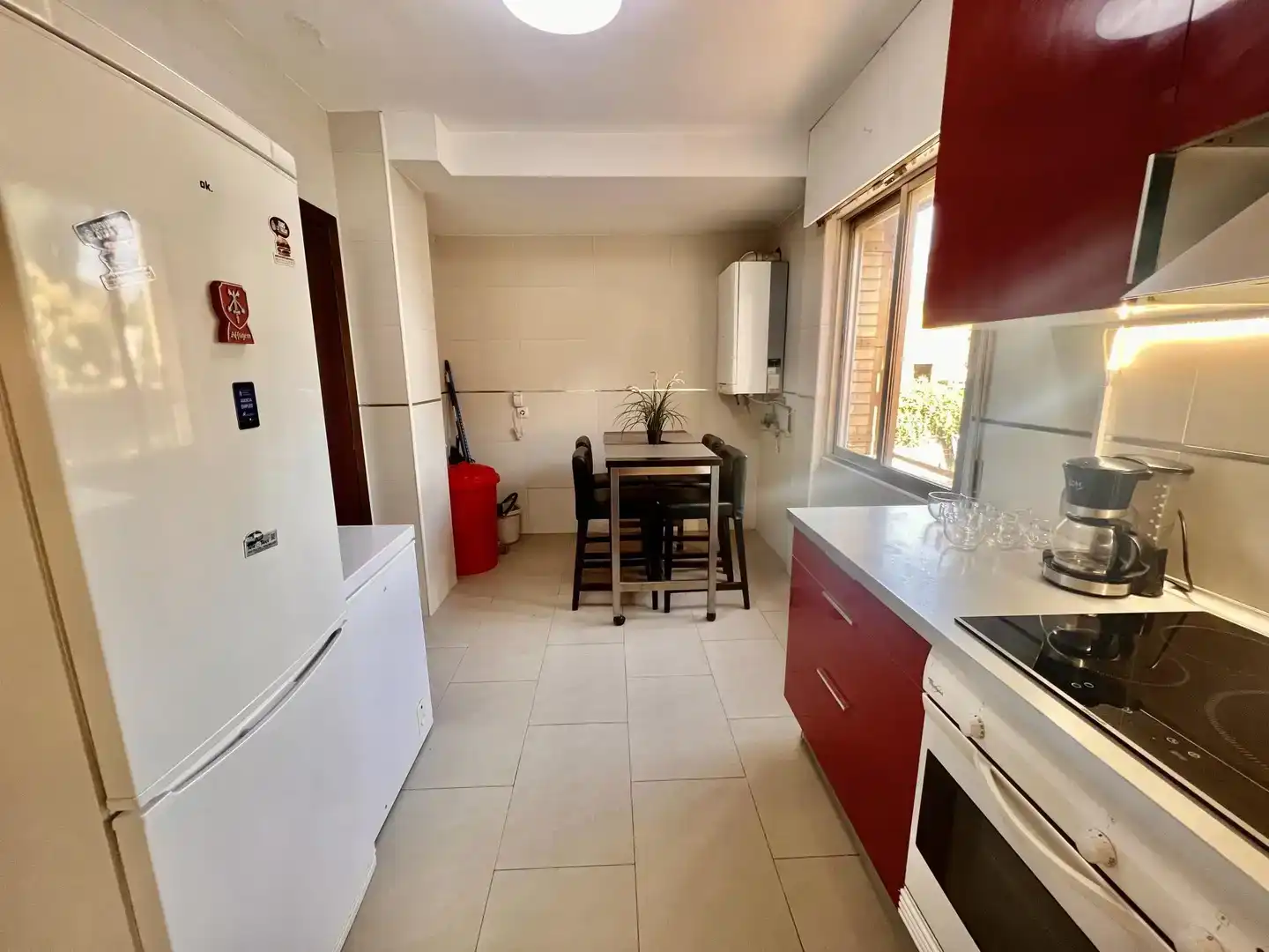 Cocina de Casa o chalet para compartir en Pozuelo de Alarcón con Aire acondicionado, Jardín privado y Amueblado