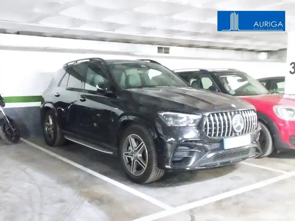 Parkplatz von Garage zur Miete in Madrid
