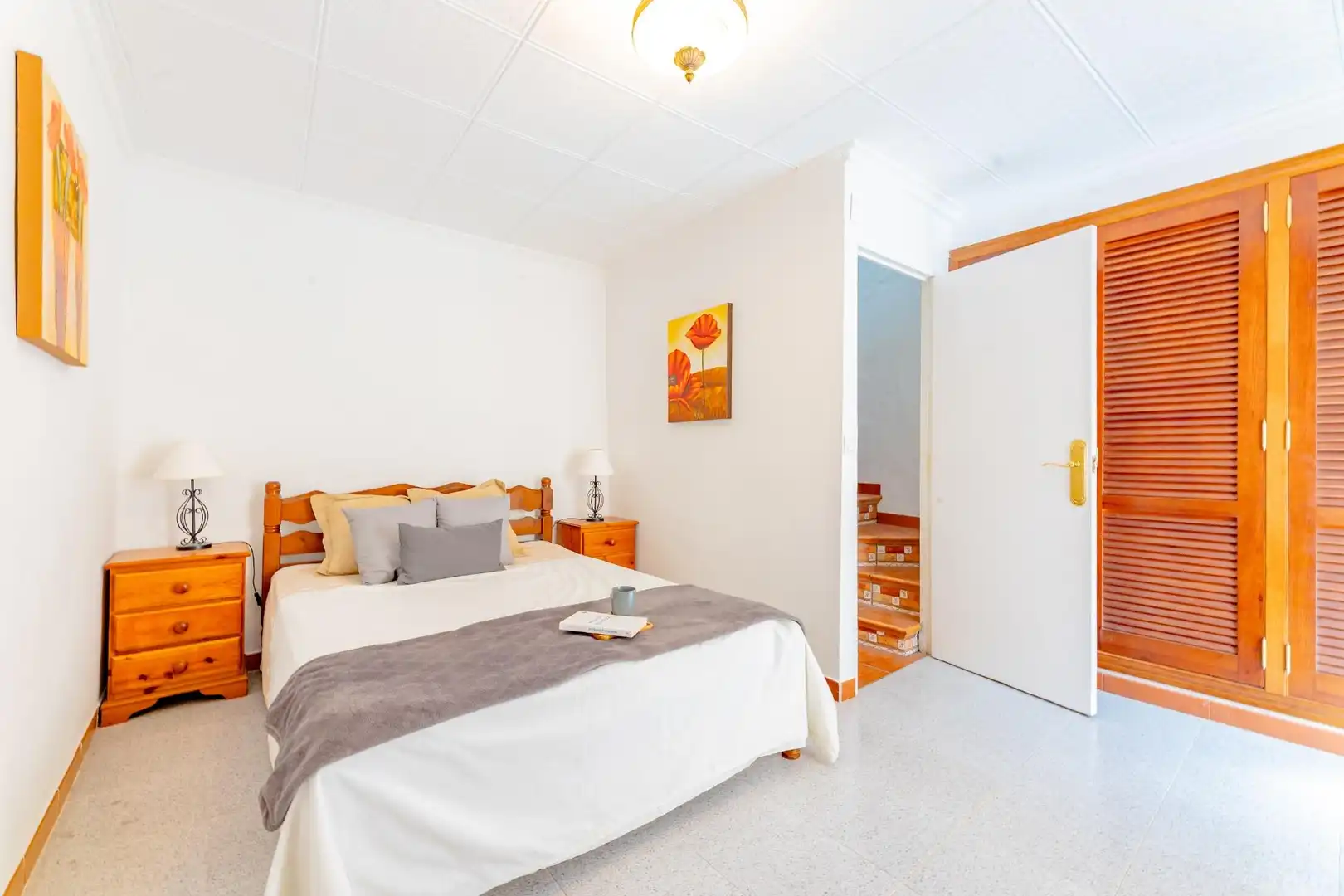Dormitori de Casa o xalet en venda en Xàtiva amb Calefacció, Terrassa i Moblat