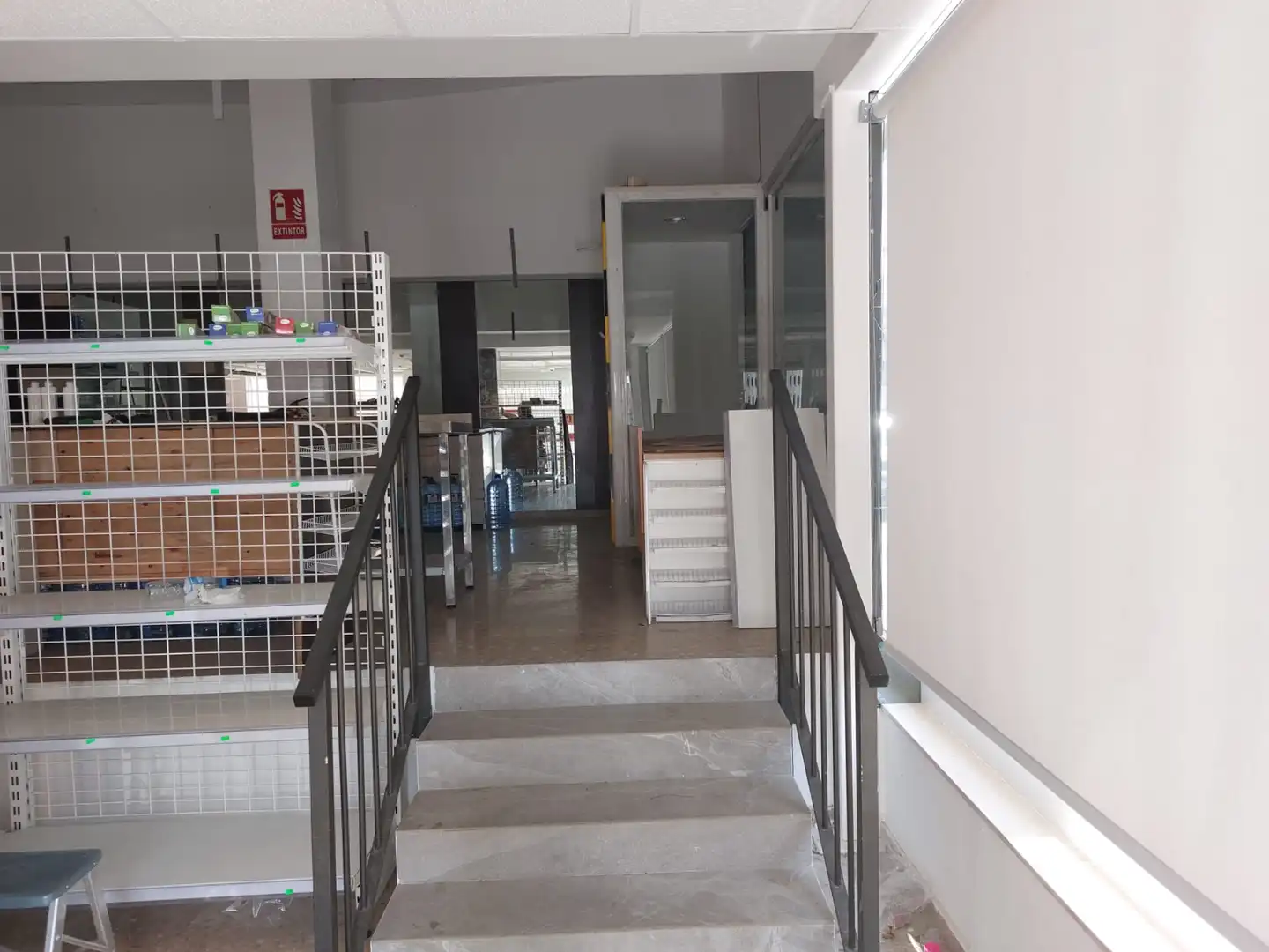 Local de alquiler en Avinguda del Primer de Maig, El Alborgí