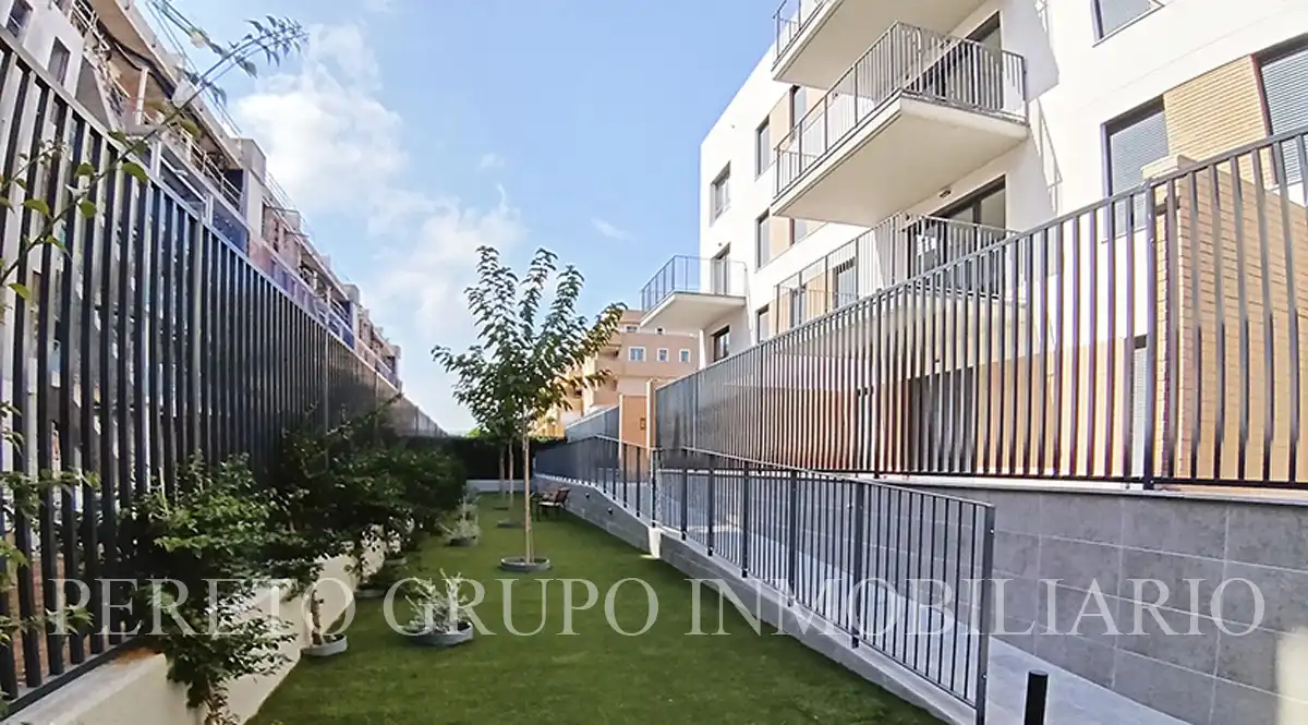 Vista exterior de Apartament en venda en Dénia amb Aire condicionat, Calefacció i Jardí privat
