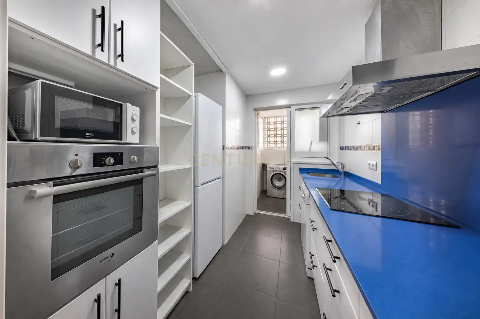 Cuina de Apartament en venda en Sant Pere de Ribes amb Aire condicionat, Jardí privat i Balcó