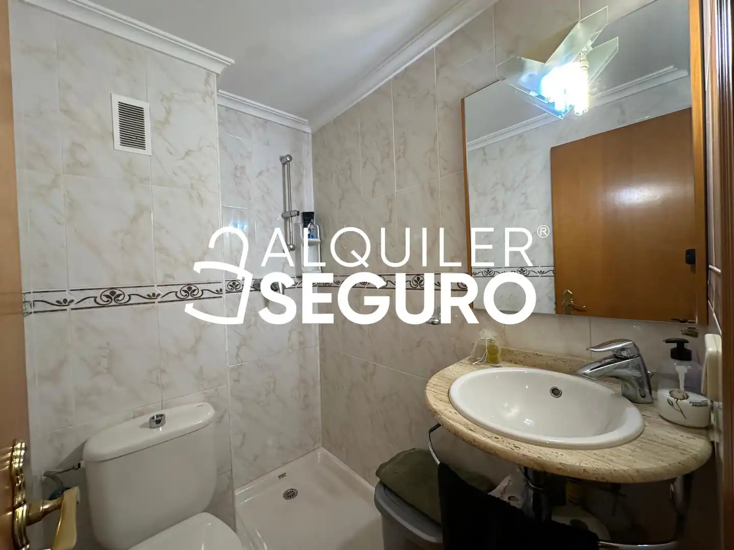 Bathroom of Flat for rent in Alfafar  with Air Conditioner, Terrace and Furnished
