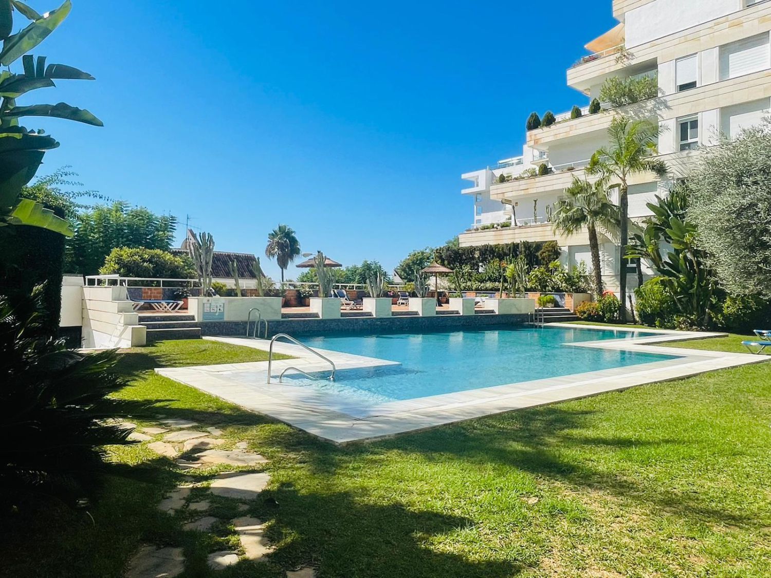 Swimming pool of Duplex for sale in Marbella  with Terrace and Community pool