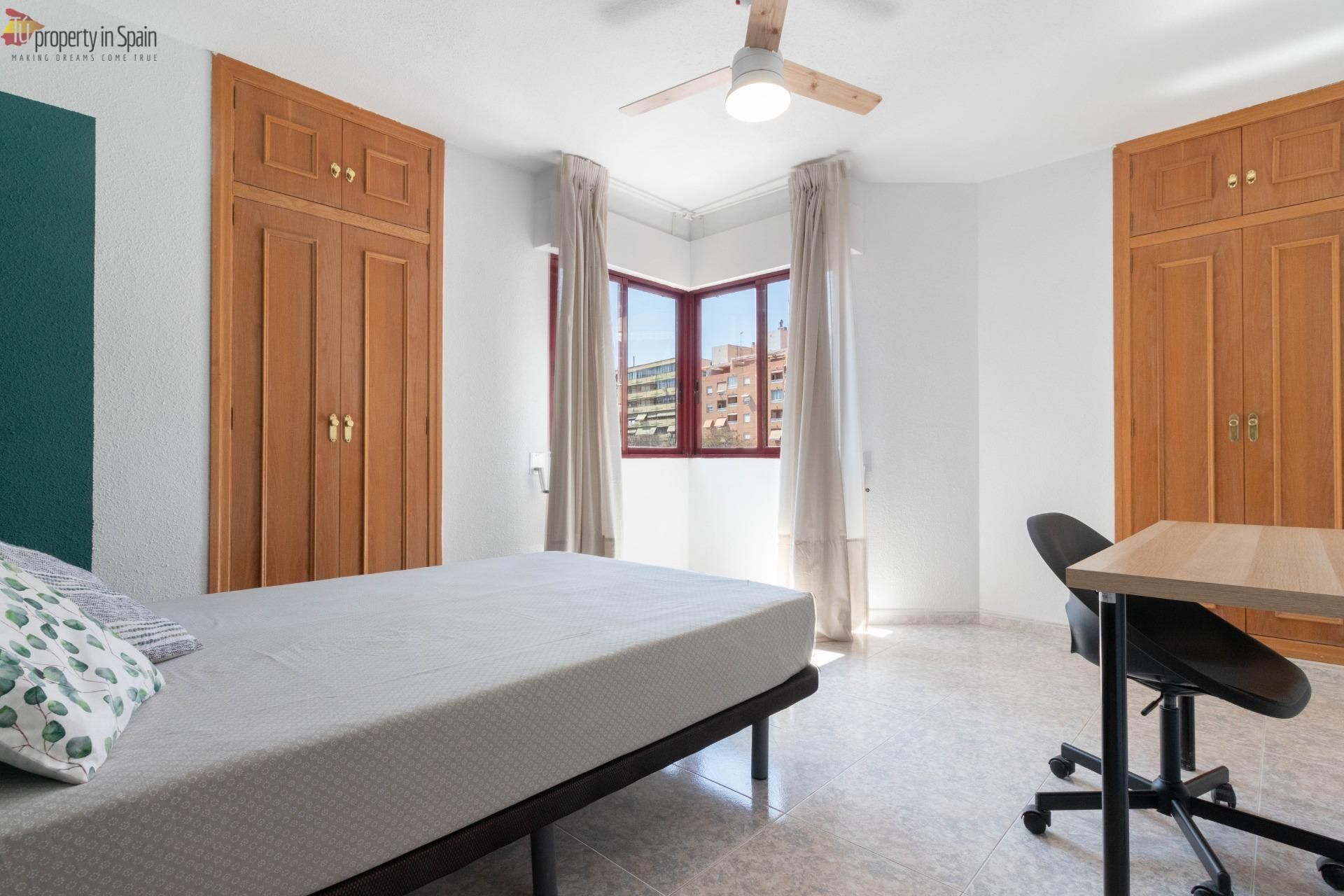 Bedroom of Flat to share in Alicante / Alacant  with Balcony
