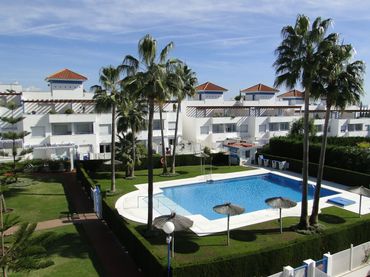 Casa a schiera con piscina in vendita a Calle Trajano 8