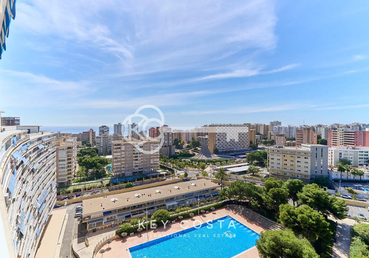 Vista exterior de Piso en venta en Alicante / Alacant con Aire acondicionado, Terraza y Amueblado