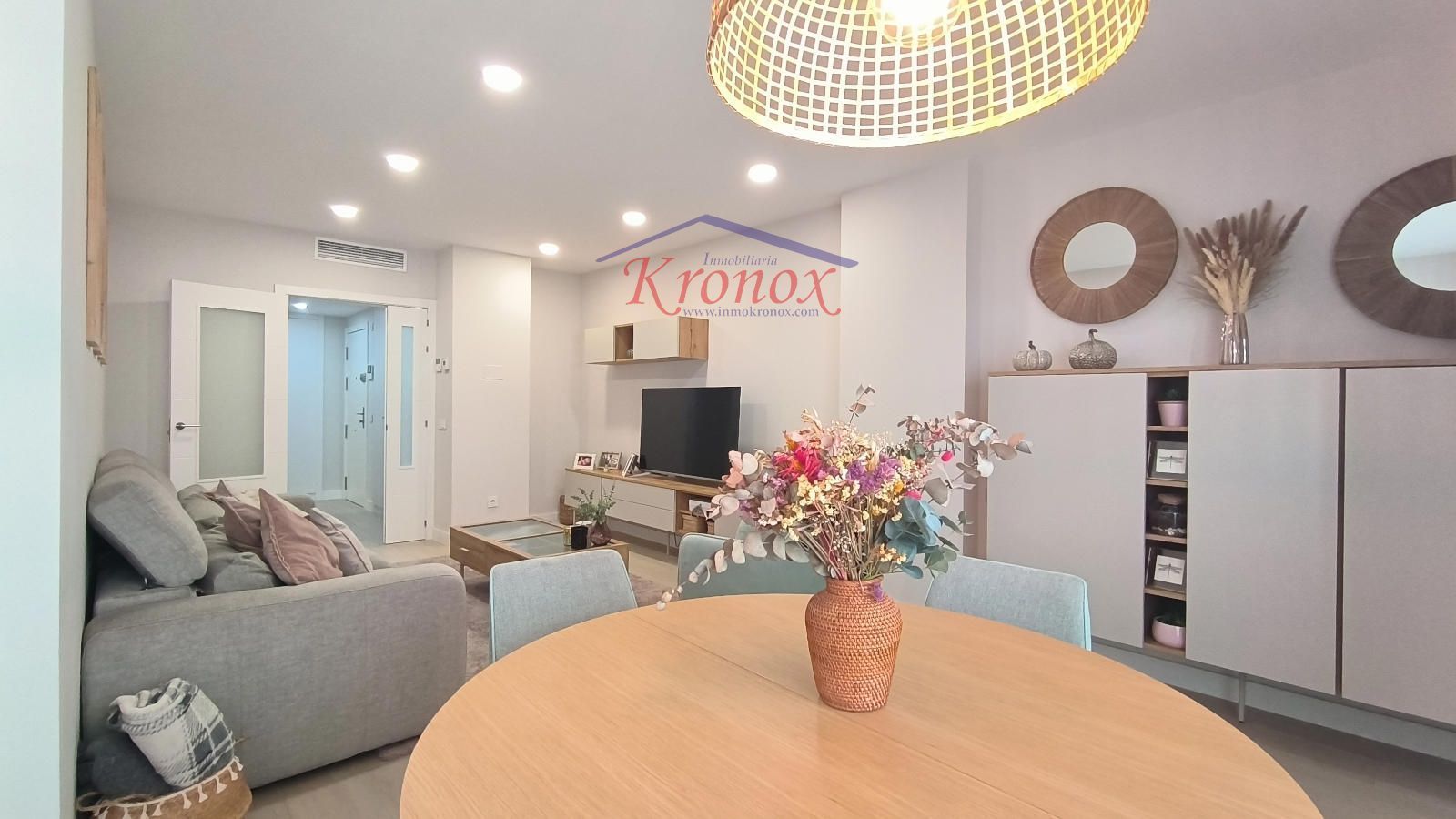 Sala d'estar de Pis en venda en  Madrid Capital amb Aire condicionat, Calefacció i Traster