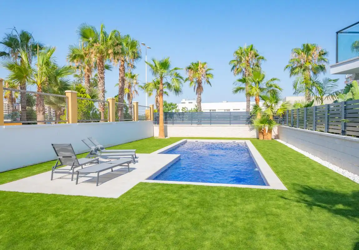 Piscina de Piso en venta en Guardamar del Segura con Aire acondicionado, Calefacción y Piscina