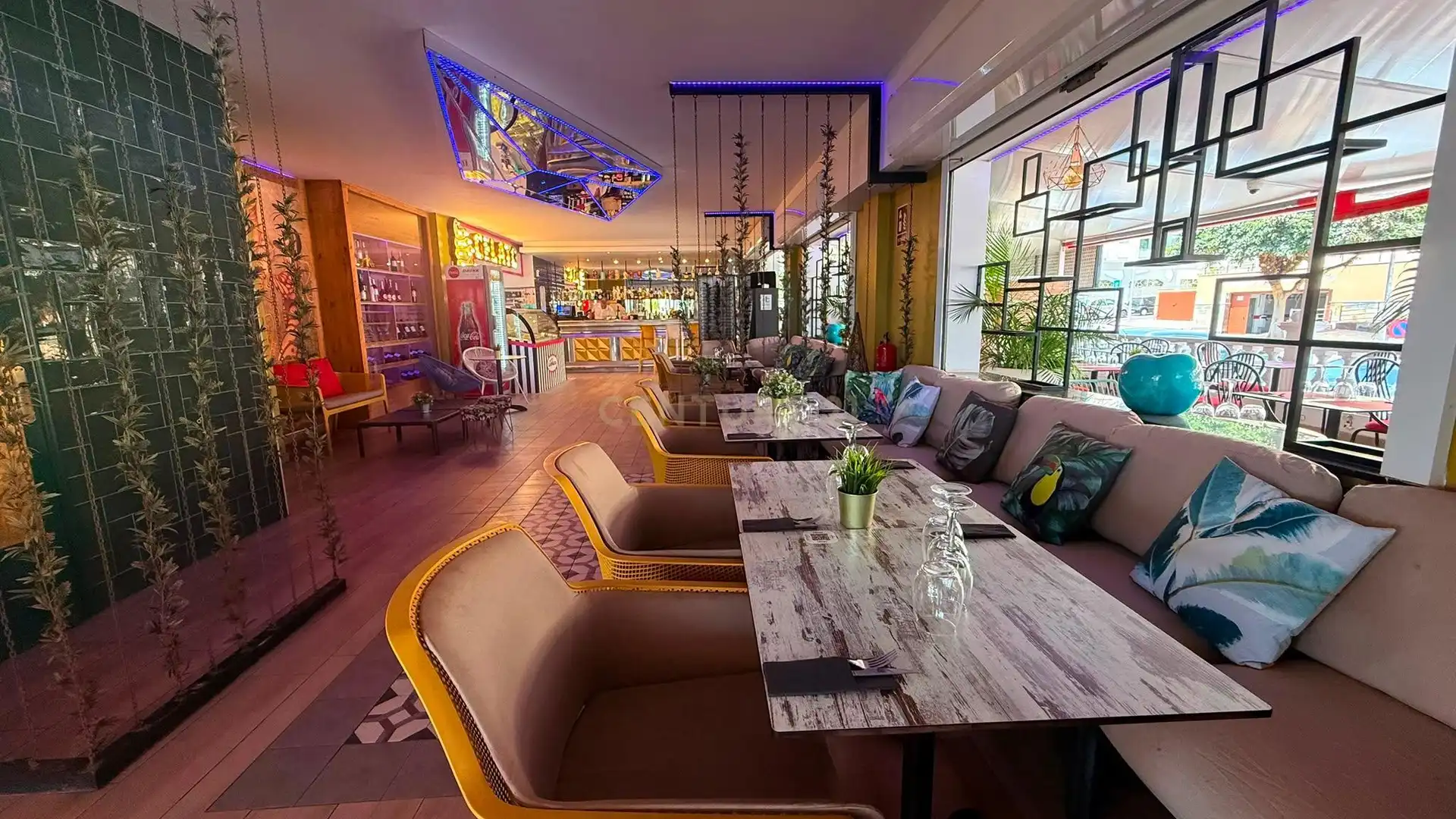 Commercial properties for sale in Calle Aljibe, 22, Adeje, Spain, 22, Callao Salvaje - Playa Paraíso