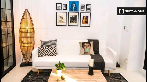 Apartamento de 2 dormitorios en alquiler en Embajadores, Madrid, image 3