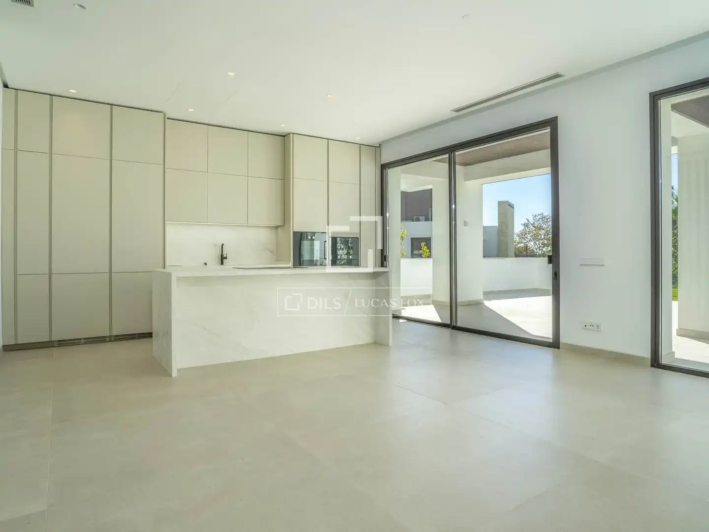 Cocina de Casa o chalet en venta en Marbella con Aire acondicionado, Calefacción y Jardín privado