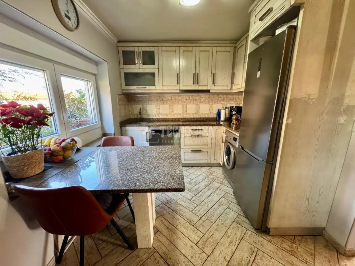 Cocina de Piso en venta en El Astillero   con Calefacción, Parquet y Terraza