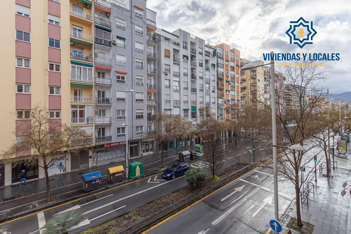Exterior view of Flat for sale in  Granada Capital  with Air Conditioner and Balcony