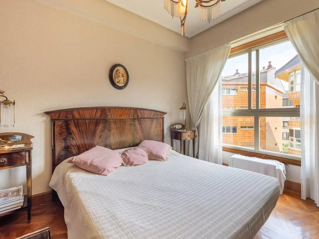 Schlafzimmer von Wohnung zum Verkauf in Zarautz mit Heizung, Privatgarten und Terrasse