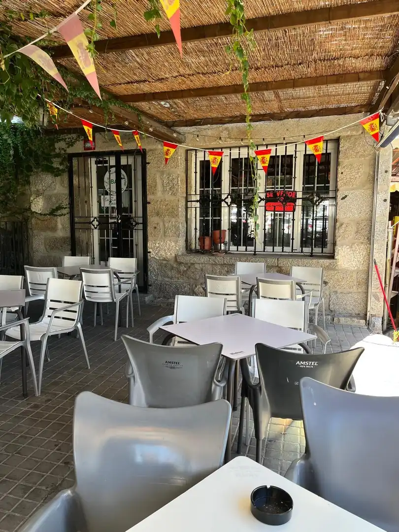 Local en venta en Zarzalejo