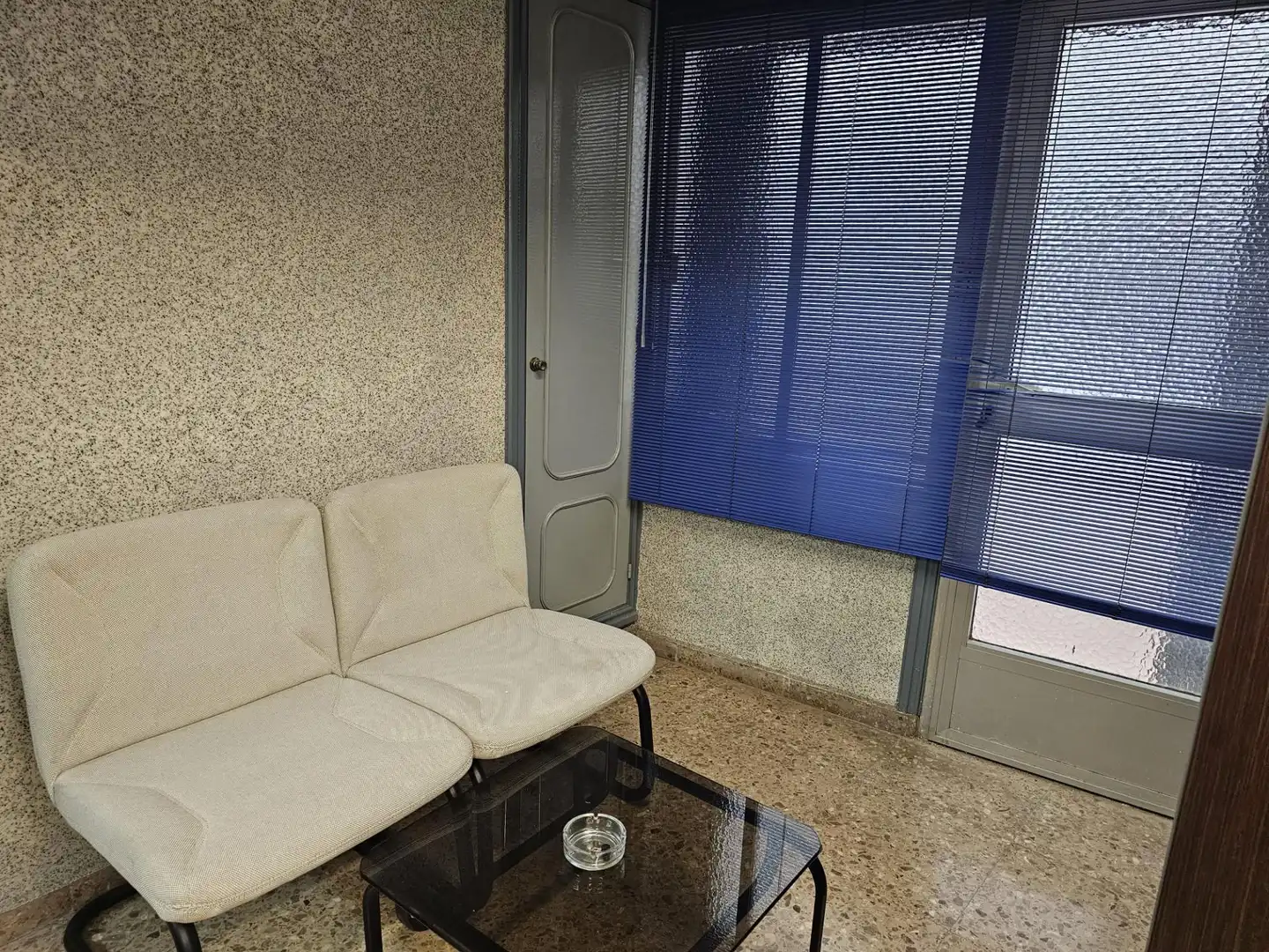 Sala de estar de Oficina en venta en Cartagena con Aire acondicionado y Amueblado
