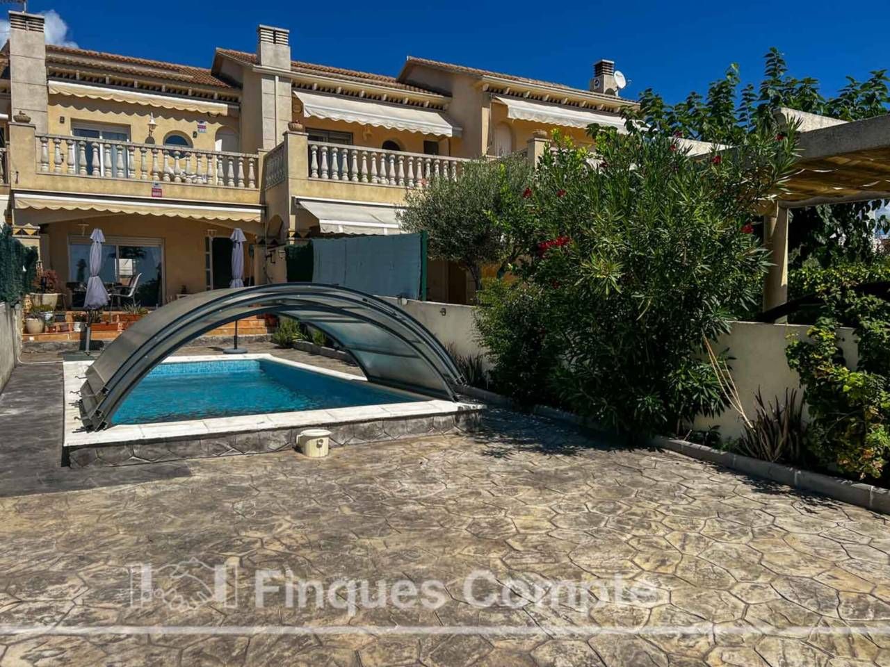 Swimming pool of Single-family semi-detached for sale in Roda de Berà  with Air Conditioner, Terrace and Swimming Pool