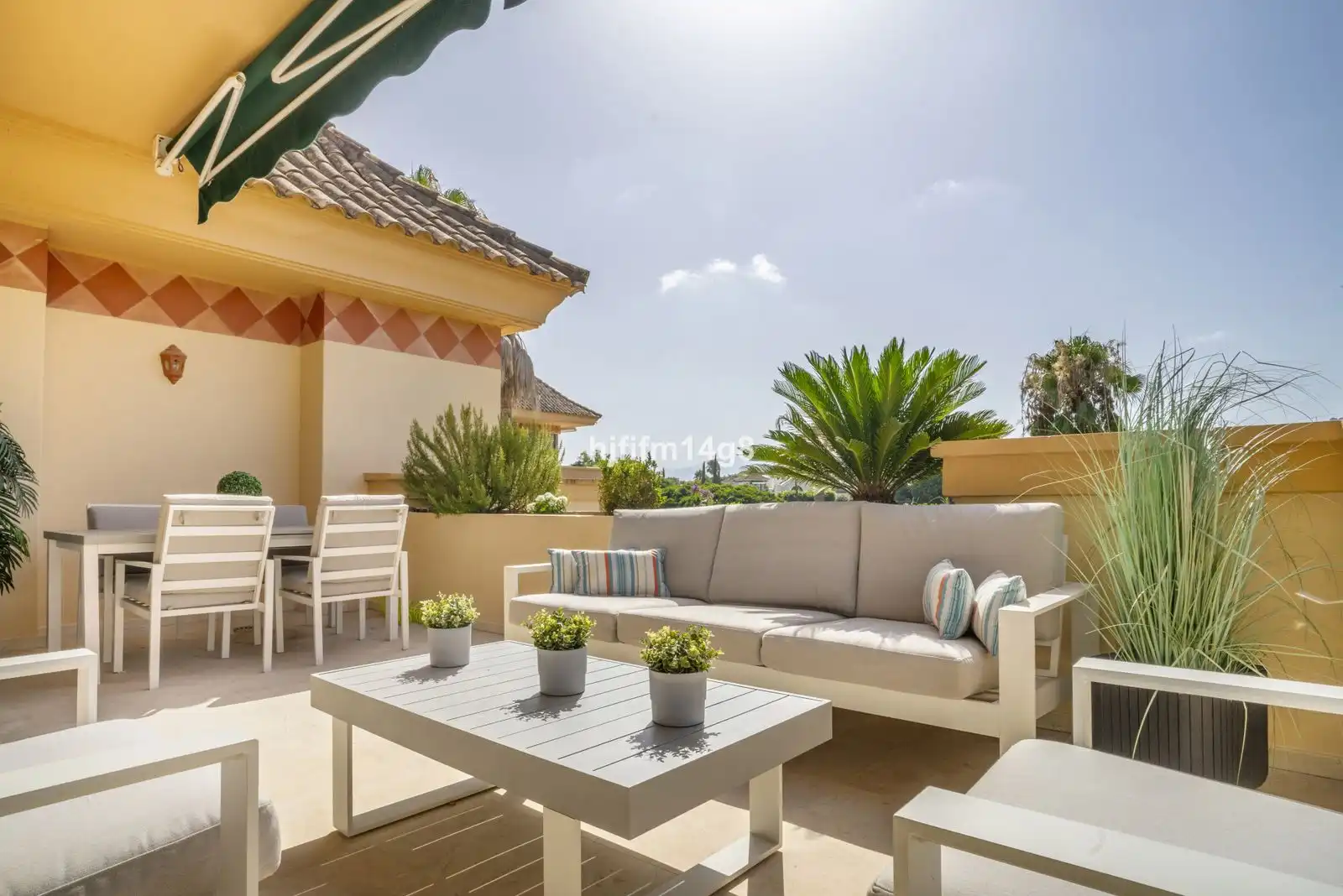 Terraza de Ático en venta en Marbella con Aire acondicionado, Trastero y Amueblado