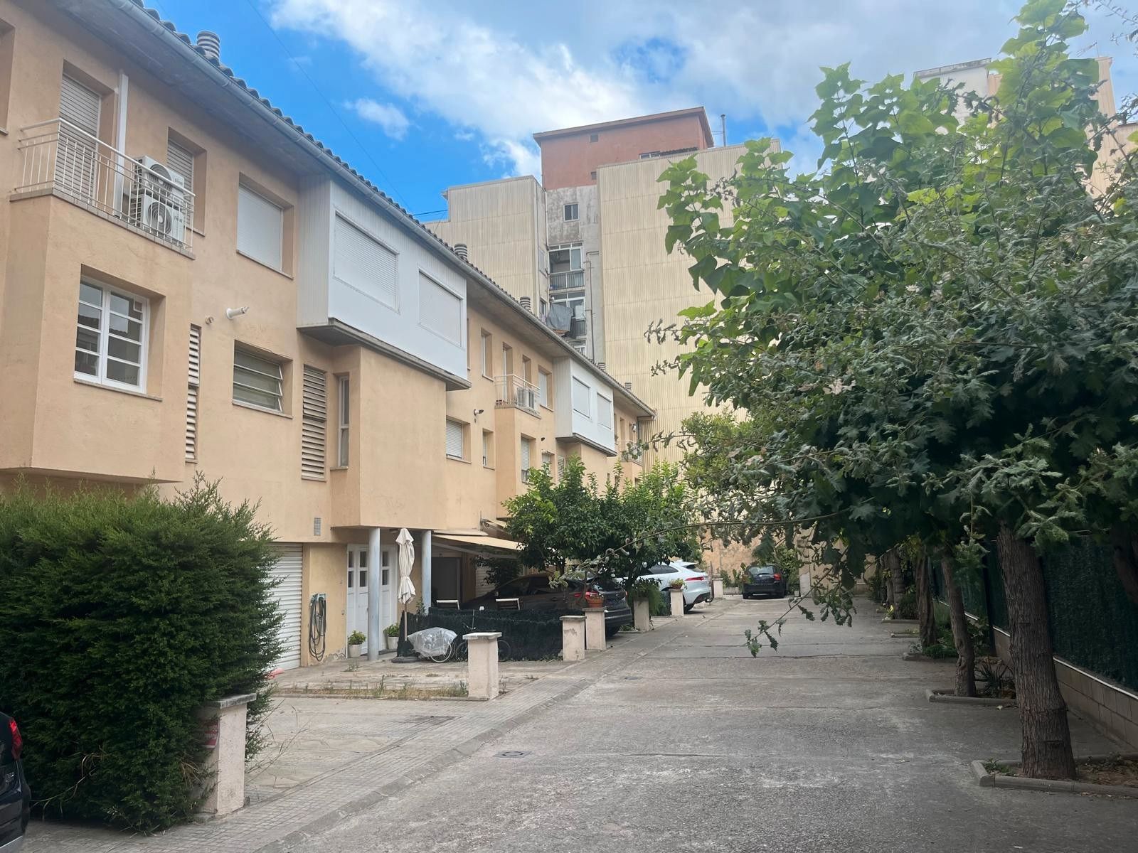 Exterior view of Single-family semi-detached to rent in Rubí  with Air Conditioner, Heating and Balcony