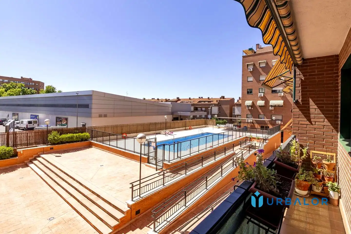 Exterior view of Flat for sale in Alcorcón  with Air Conditioner, Heating and Parquet flooring