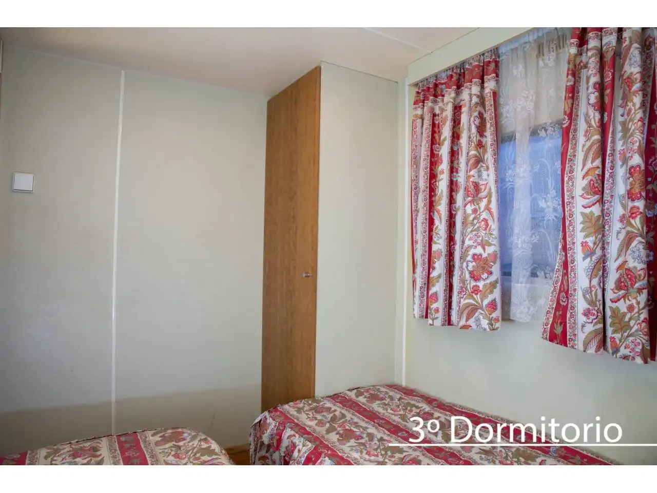 Habitación de Casa o chalet en venta en Carmona con Aire acondicionado, Calefacción y Jardín privado