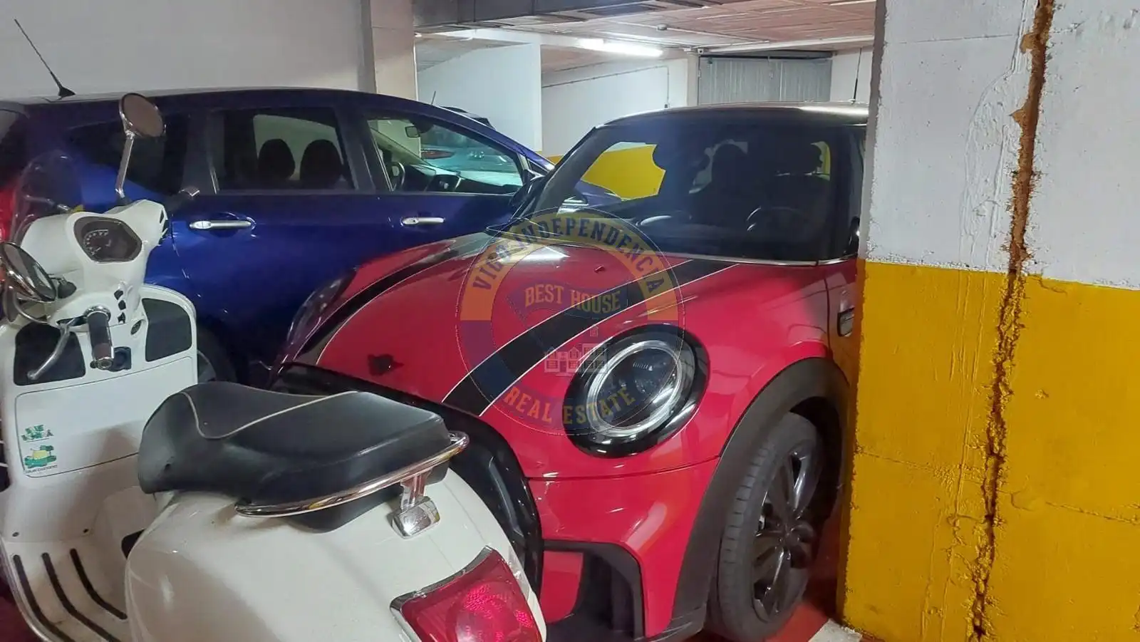 Parking de Ático en venta en Vigo  con Calefacción, Parquet y Terraza