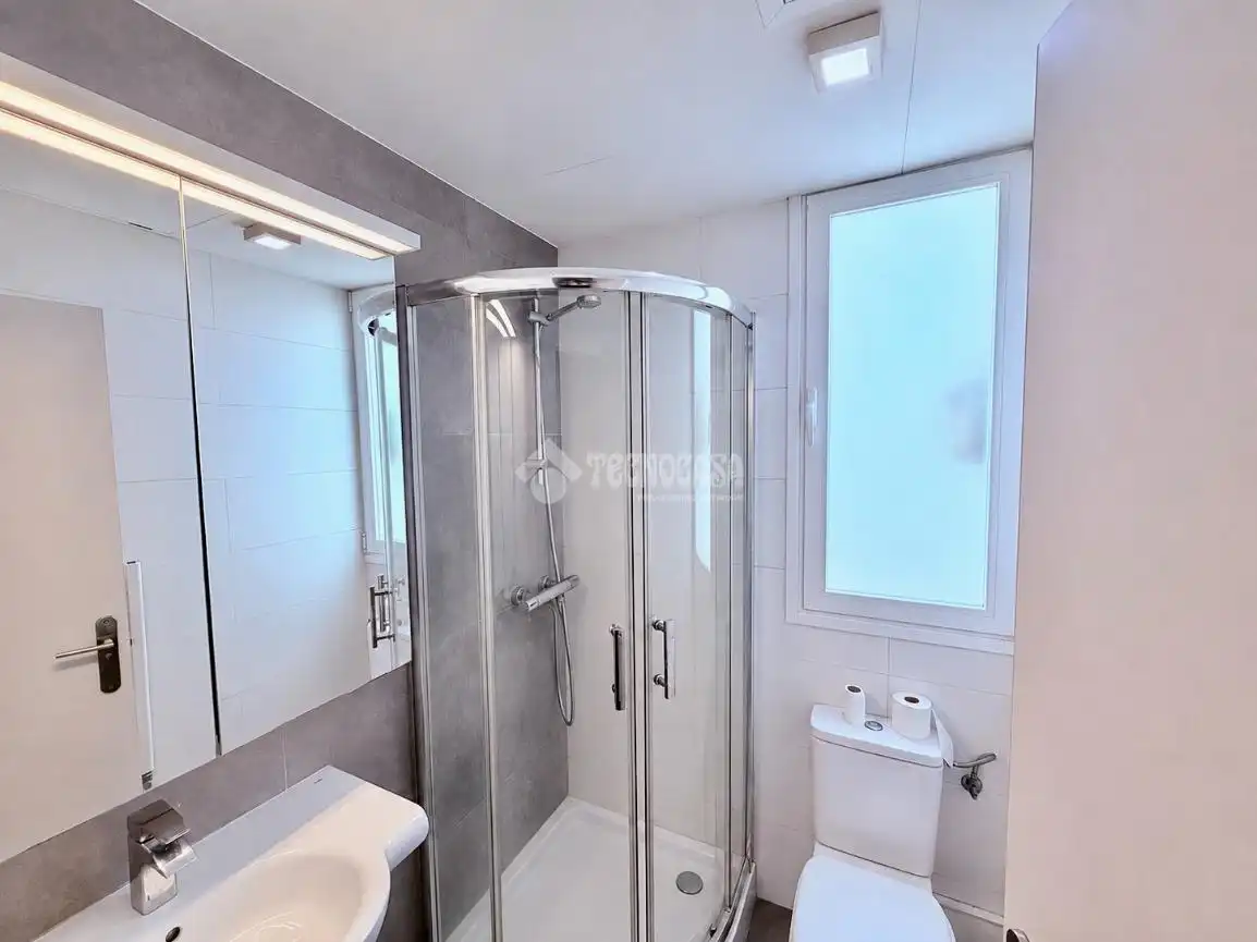 Baño de Piso en venta en Madrid con Aire acondicionado, Calefacción y Balcón