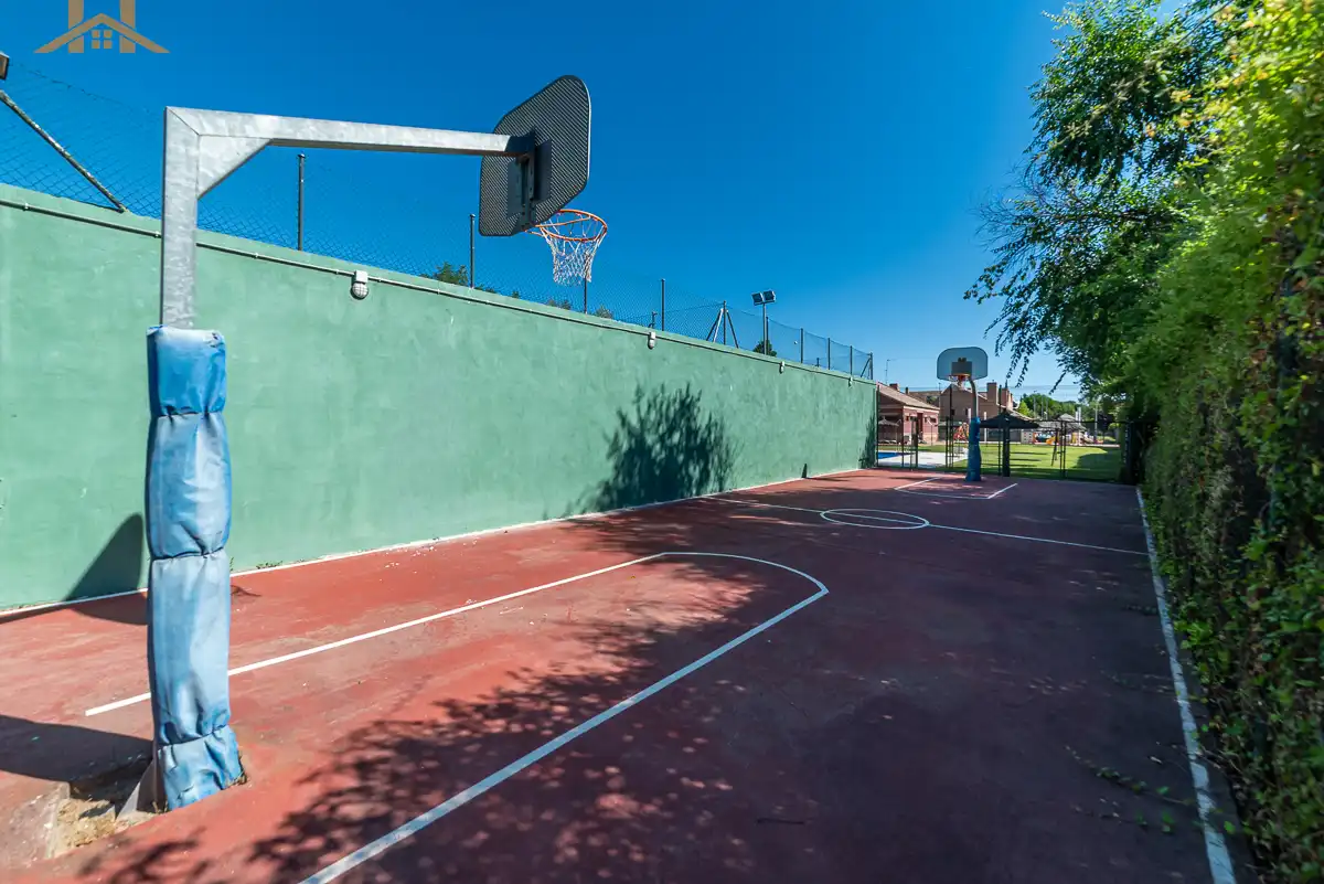 Exterior view of Detached homes for sale in Villanueva del Pardillo  with Air Conditioner, Heating and Private garden