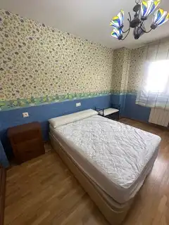 Schlafzimmer von Wohnung zur Miete in León Capital  mit Heizung, Parkett und Terrasse