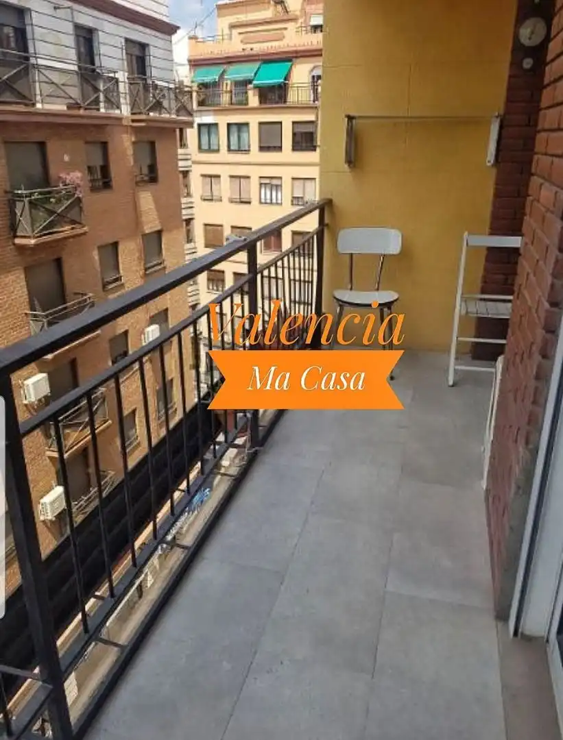 Flat with terrace to rent in Extramurs, imagen 6