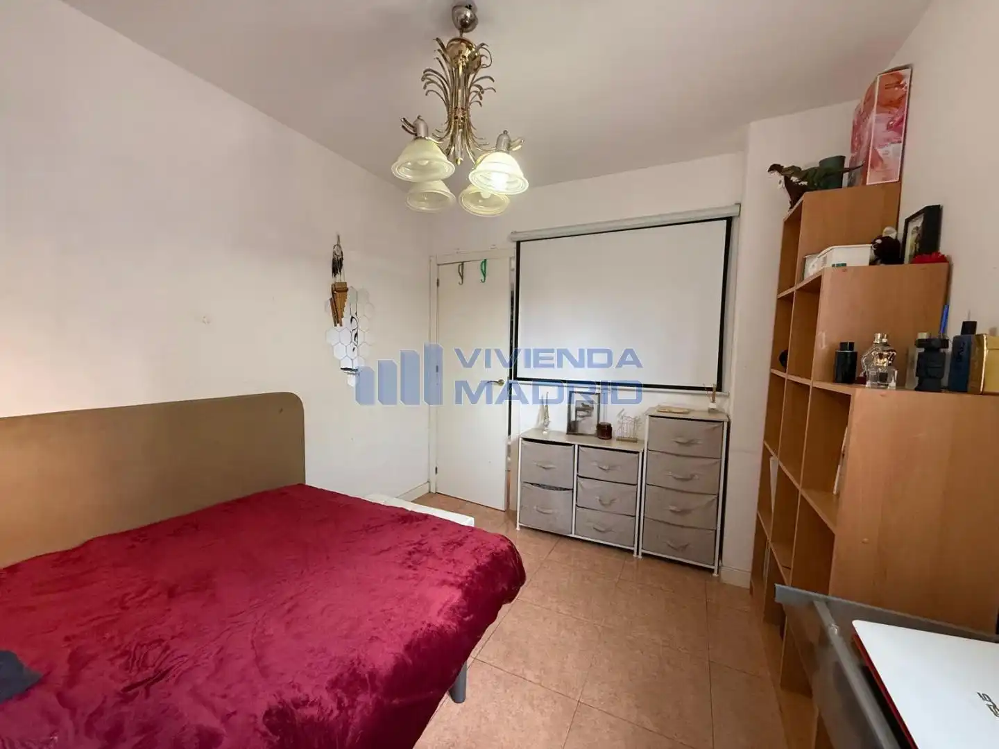 Habitación de Piso en venta en Madrid con Calefacción